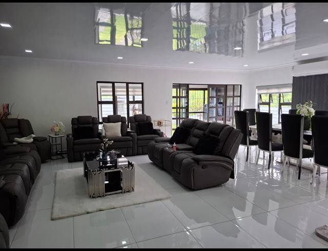 4 BEDROOM HOUSE FOR SALE IN SAFARI GARDENS